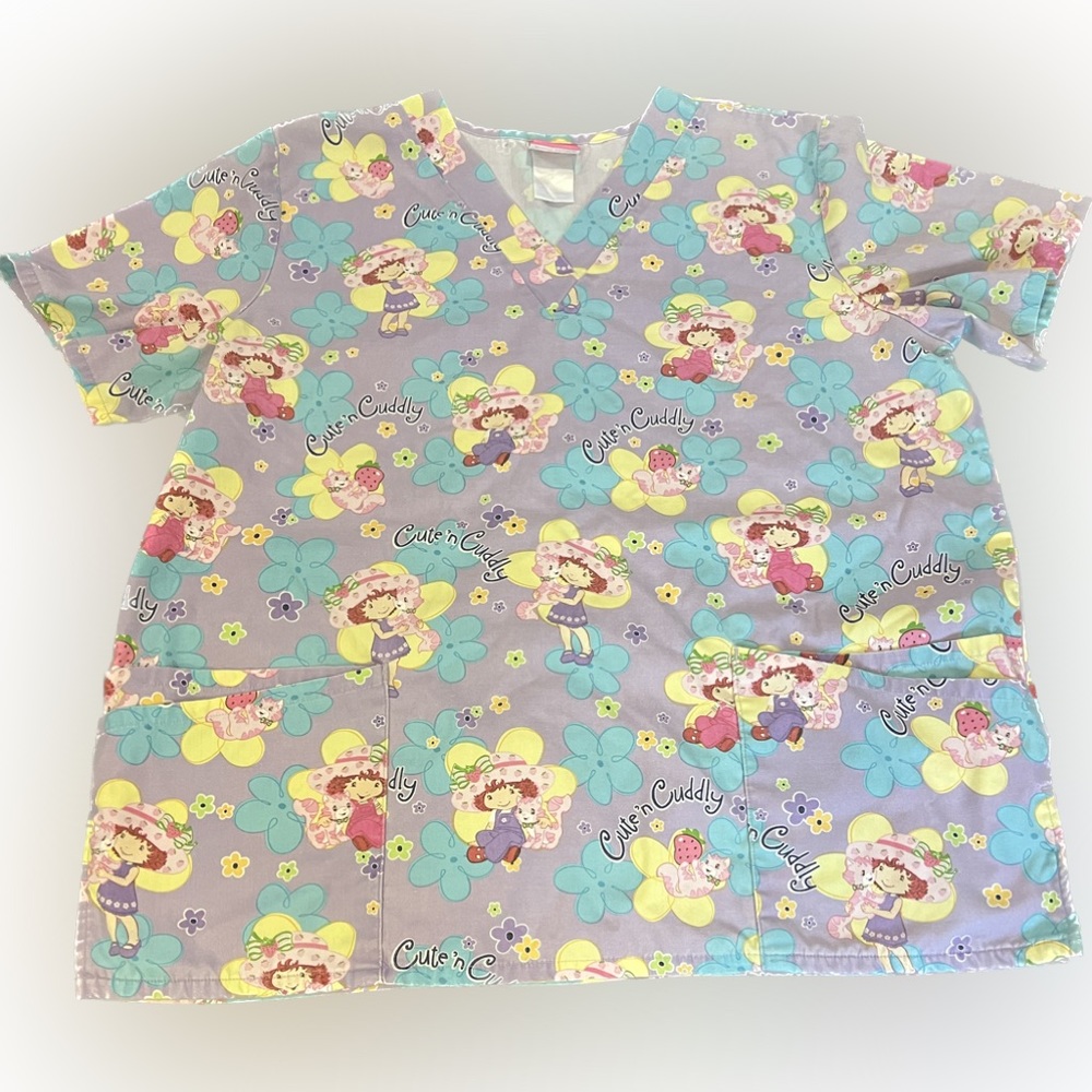 Strawberry Shortcake Scrub Top Nursing Cute Cuddly Medical Dental Sz L